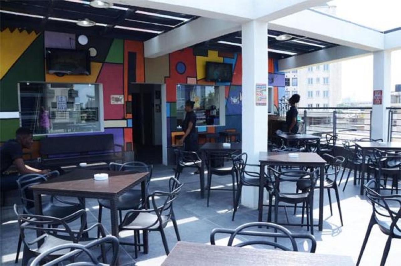 Glee Hotel Aliayabiagba 外观 照片