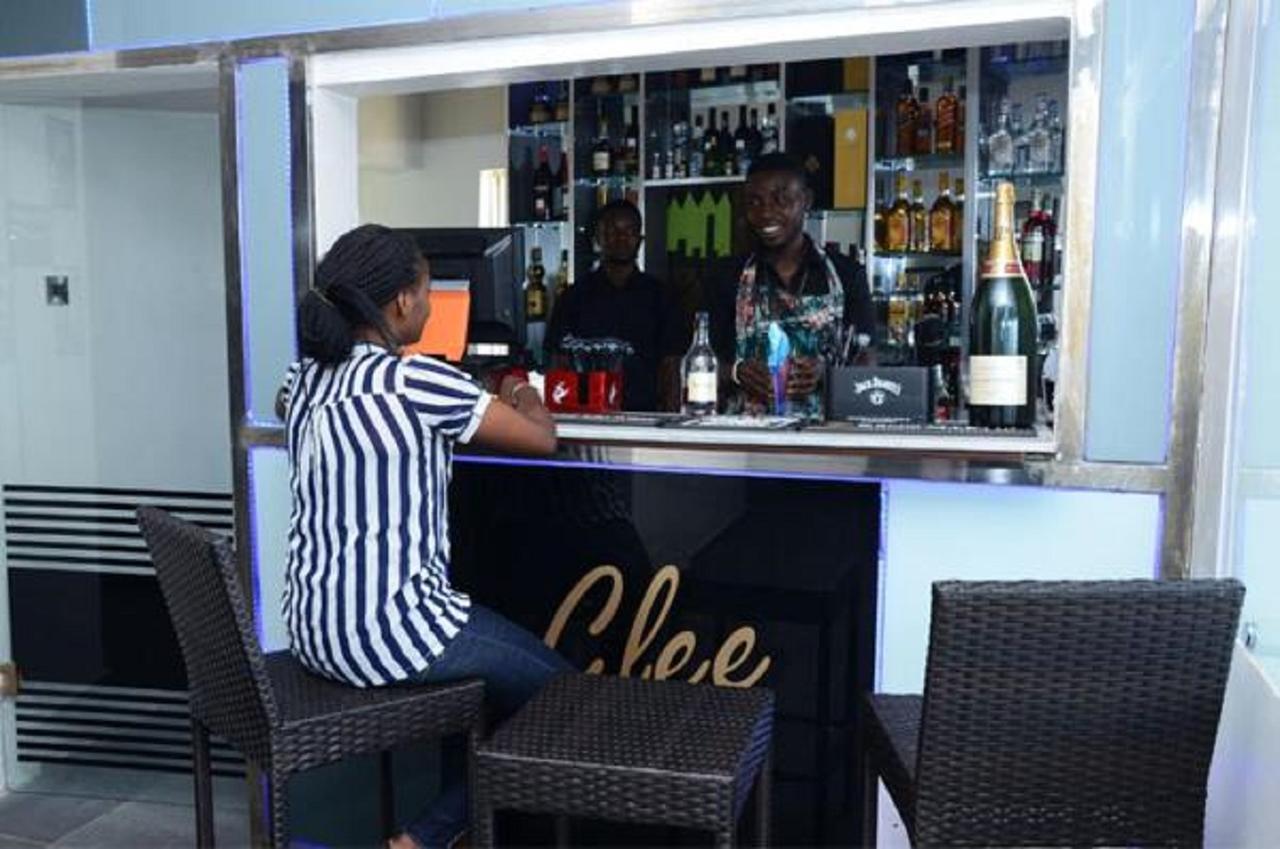 Glee Hotel Aliayabiagba 外观 照片