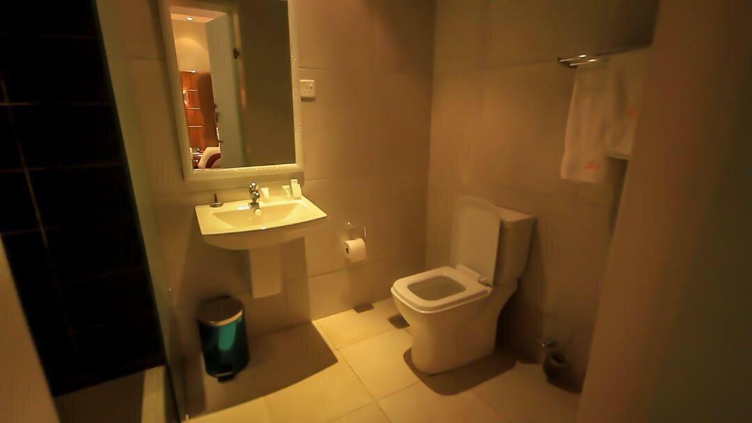 Glee Hotel Aliayabiagba 外观 照片