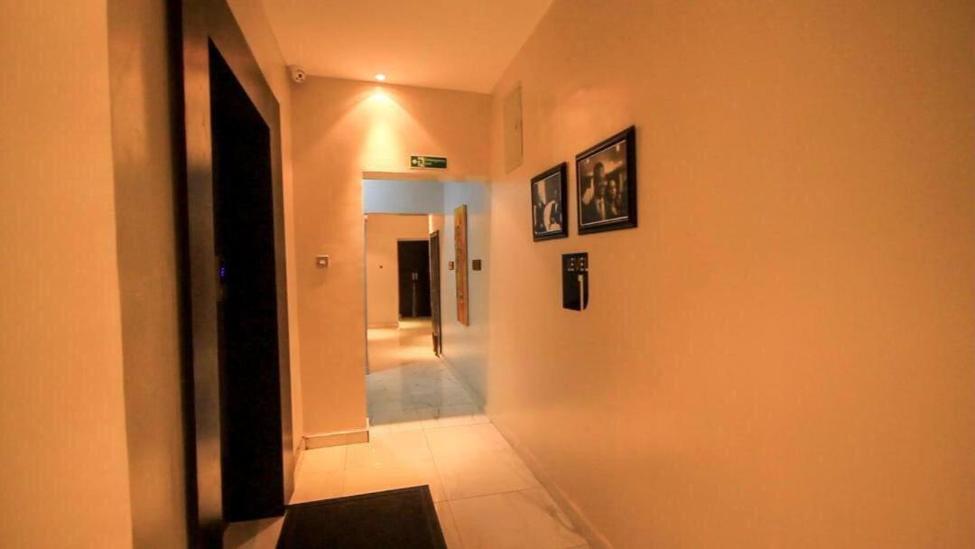 Glee Hotel Aliayabiagba 外观 照片