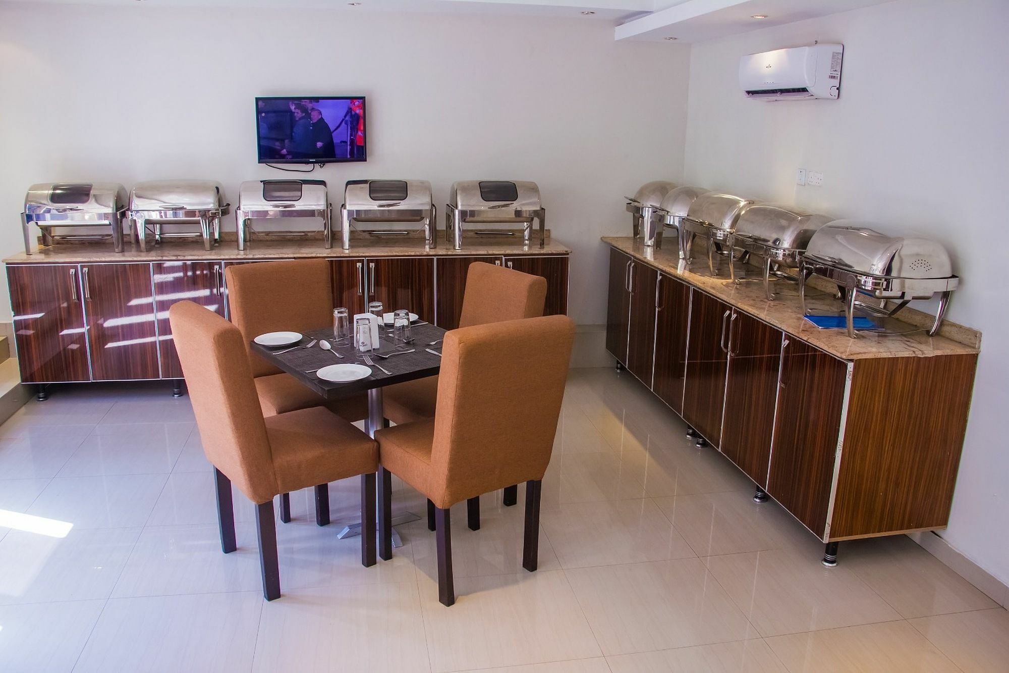 Glee Hotel Aliayabiagba 外观 照片