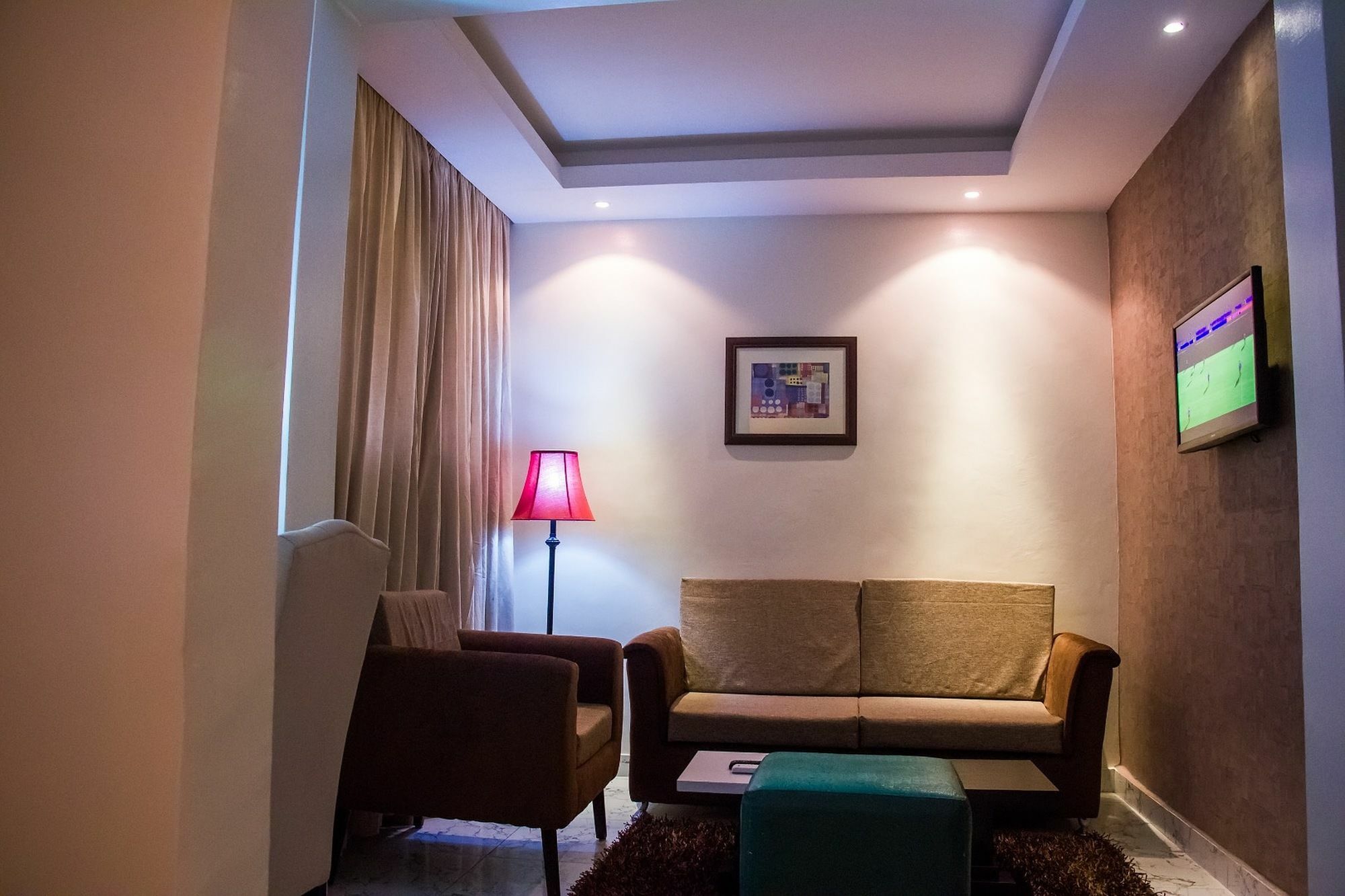 Glee Hotel Aliayabiagba 外观 照片