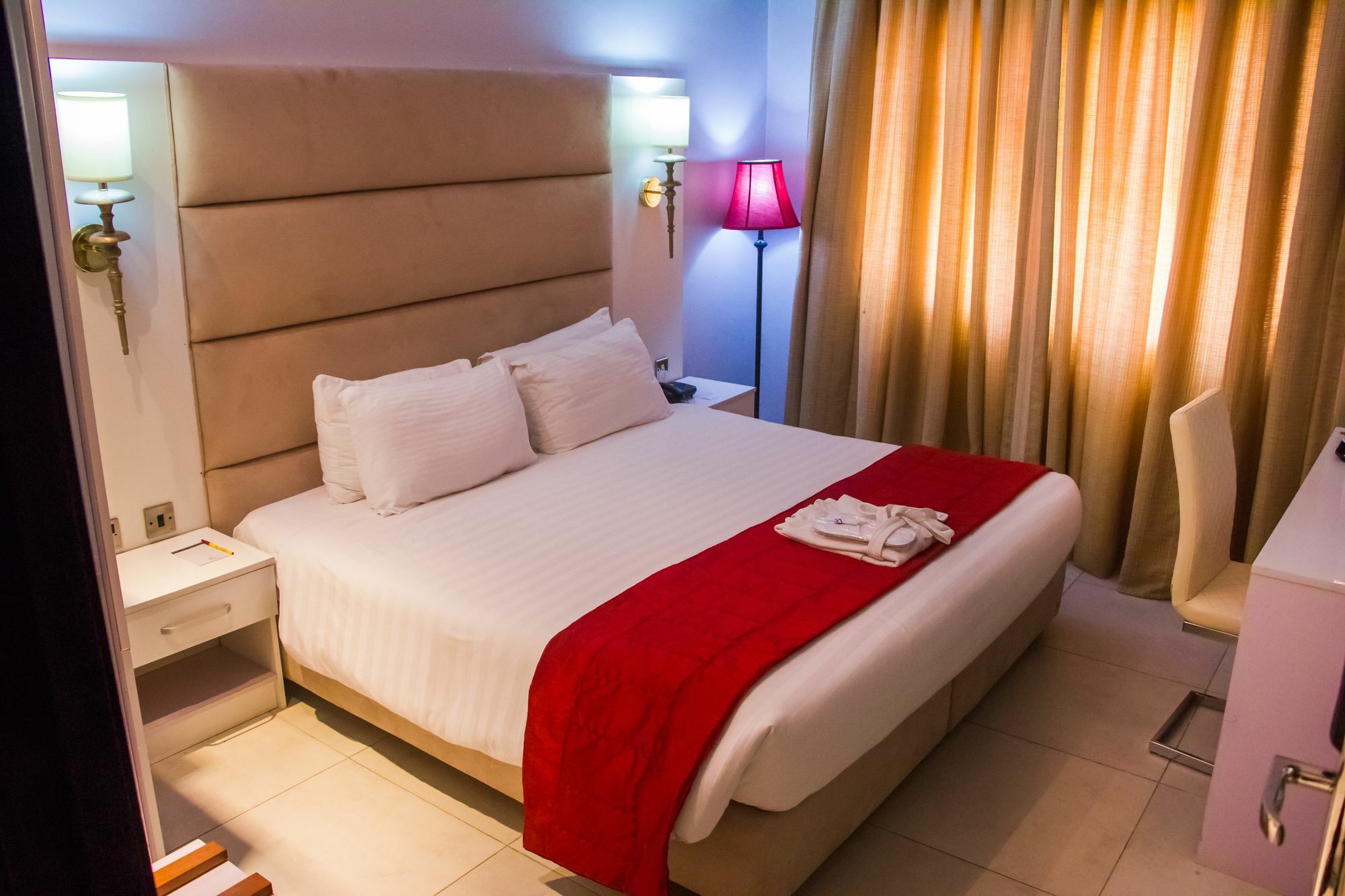 Glee Hotel Aliayabiagba 外观 照片