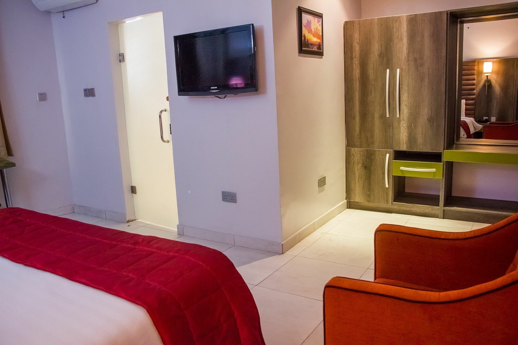 Glee Hotel Aliayabiagba 外观 照片