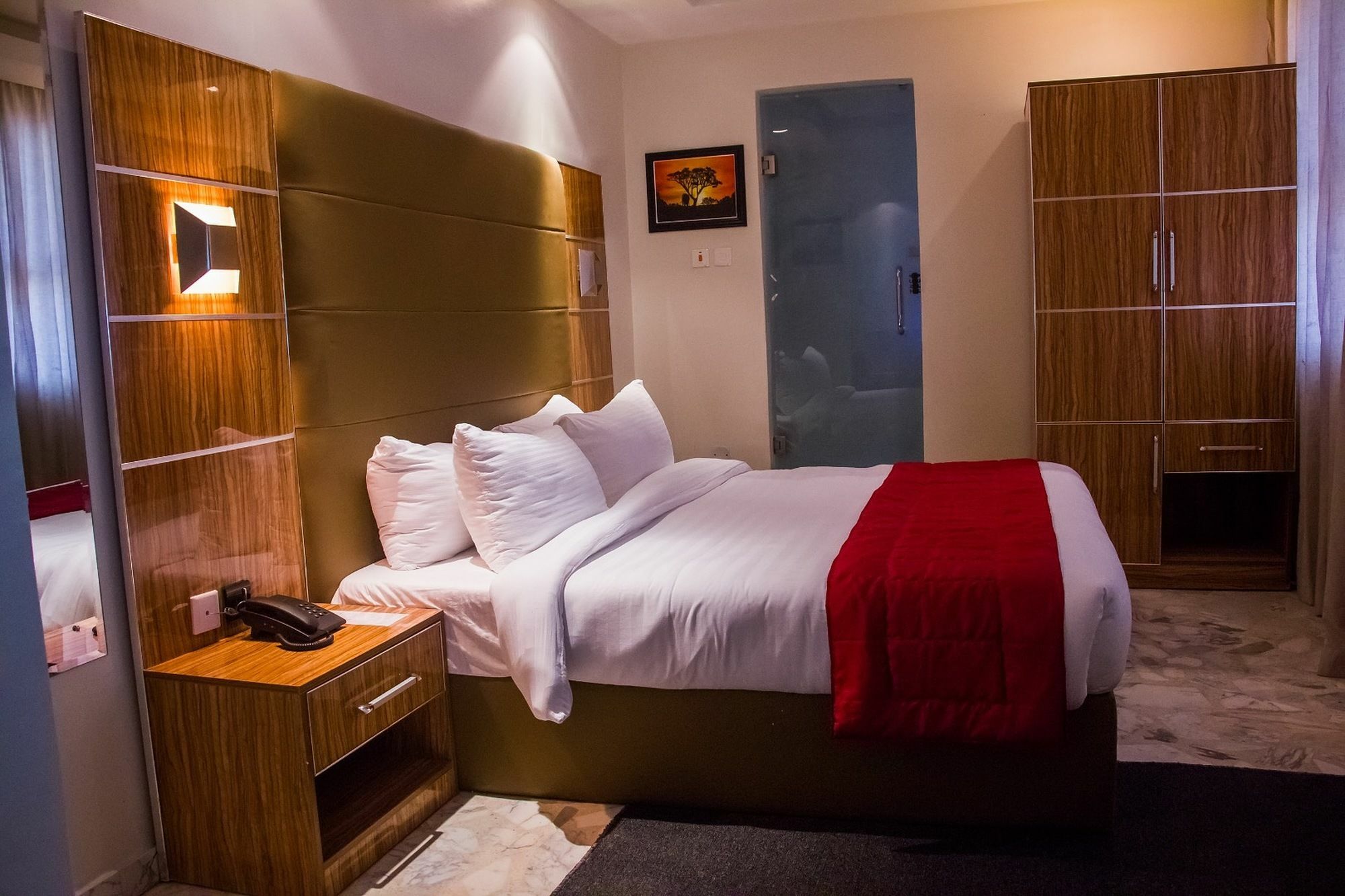 Glee Hotel Aliayabiagba 外观 照片