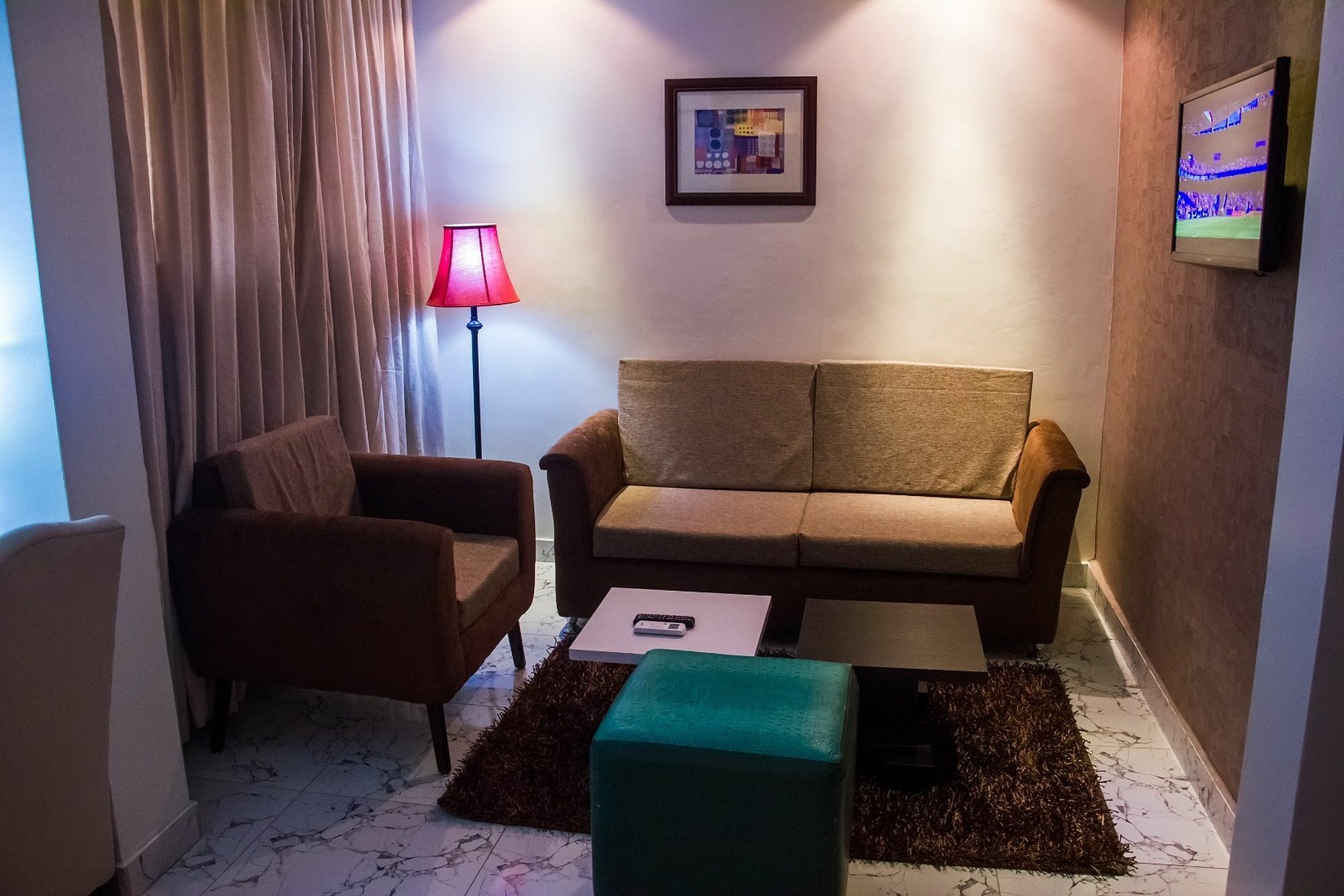 Glee Hotel Aliayabiagba 外观 照片