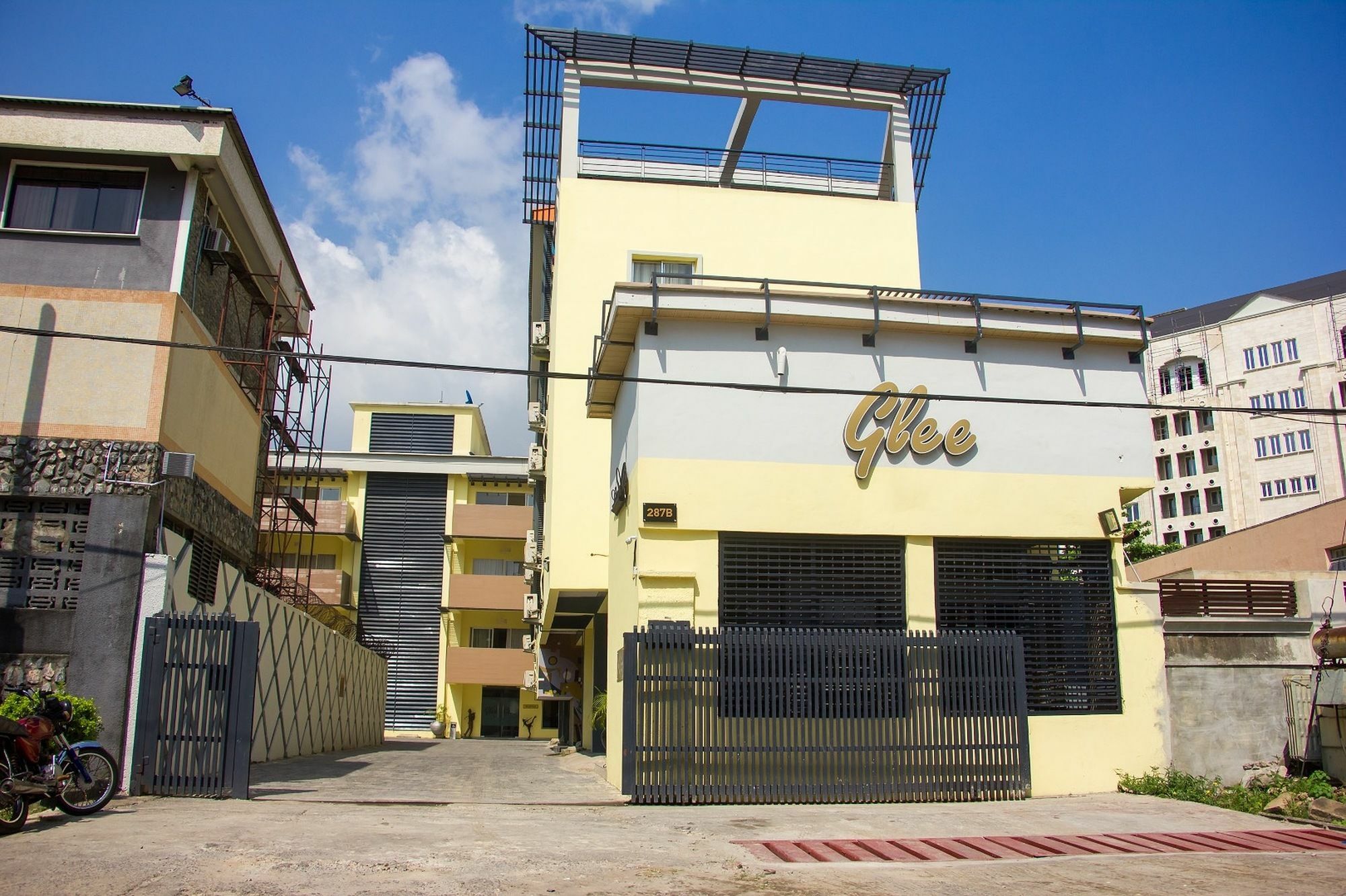 Glee Hotel Aliayabiagba 外观 照片